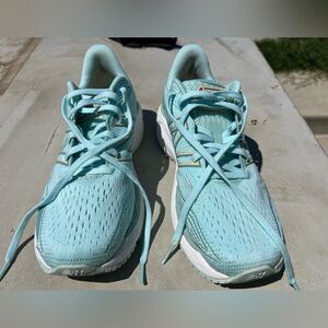 New Balance Shoes - Fresh Foam 860v12 Road-Running Shoes - Women's SIZE 9